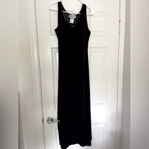 Black Sleeveless Maxi Dress